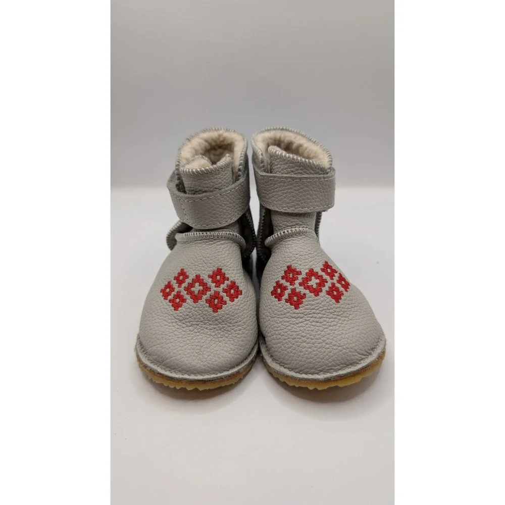 Toddler Gray Leather Shearling Booties Embroidered Folk Moccasins Size 8 (6 in)